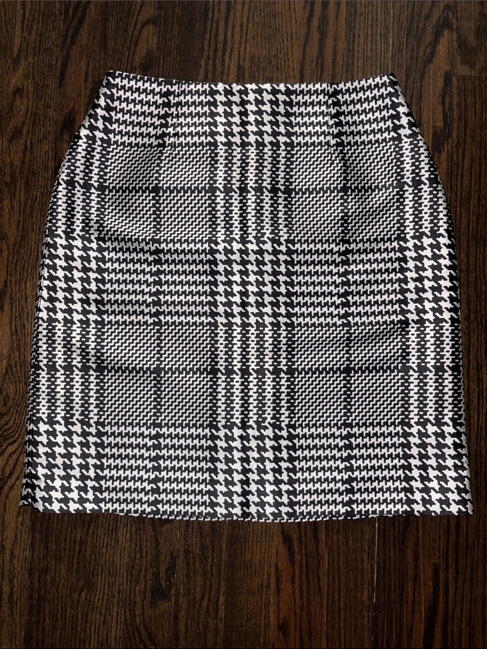 White House Black Market Black & White Houndstooth Plaid Pencil Skirt